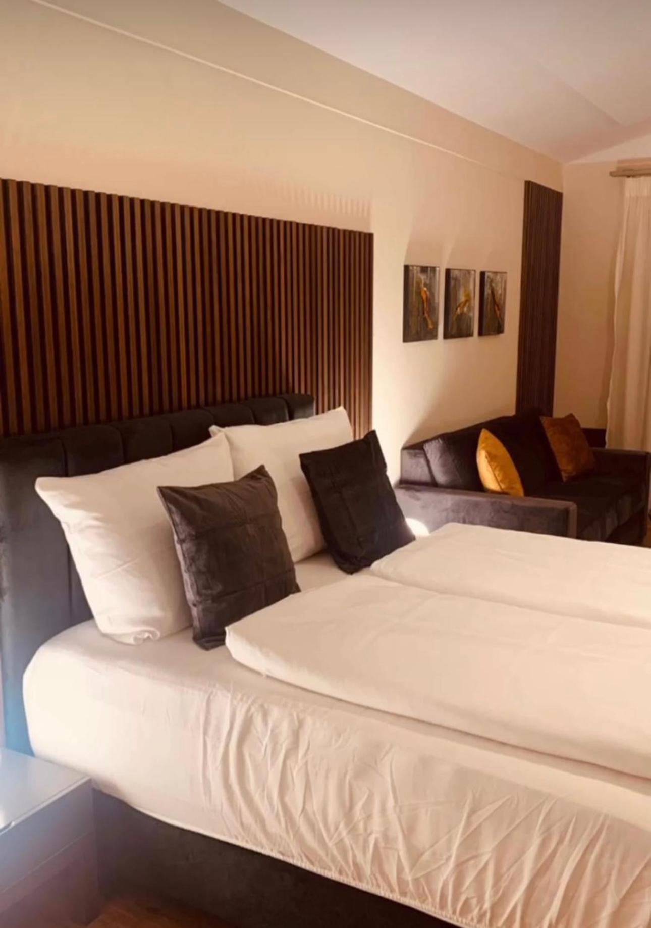 Akropolis Hotel Norimberga Esterno foto